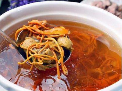 如何一眼辨别毒豆芽
